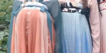 穿汉服的小姐姐穿裙子,穿汉服小姐姐的优雅裙摆风采